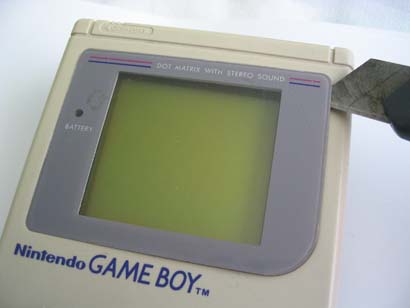 gameboy konsoli linssin irrotus